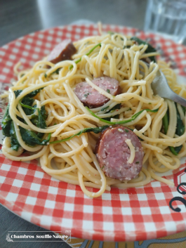 Spaghettis saucisse de Montbeliard epinards